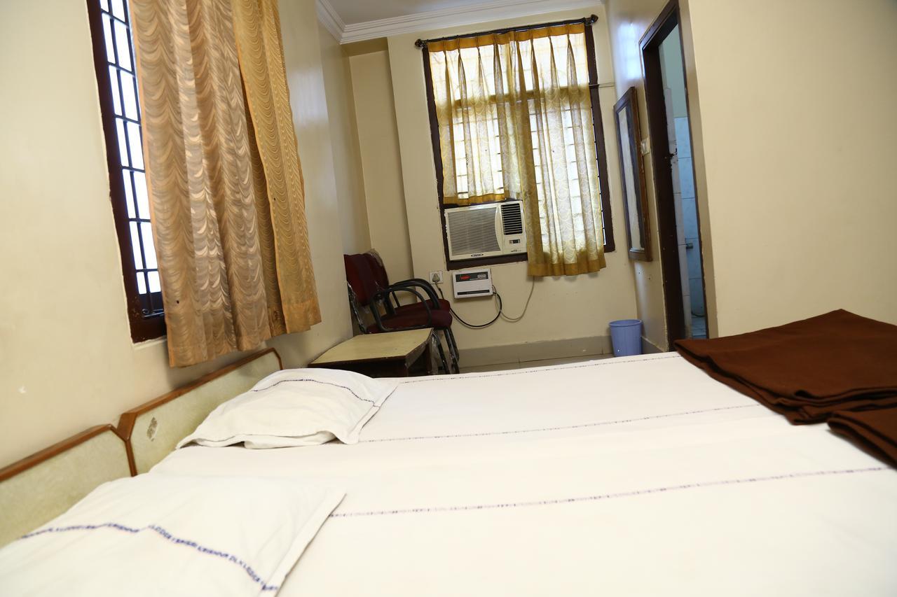 Sri Sai Krishna Deluxe Lodge Haidarábád Kültér fotó
