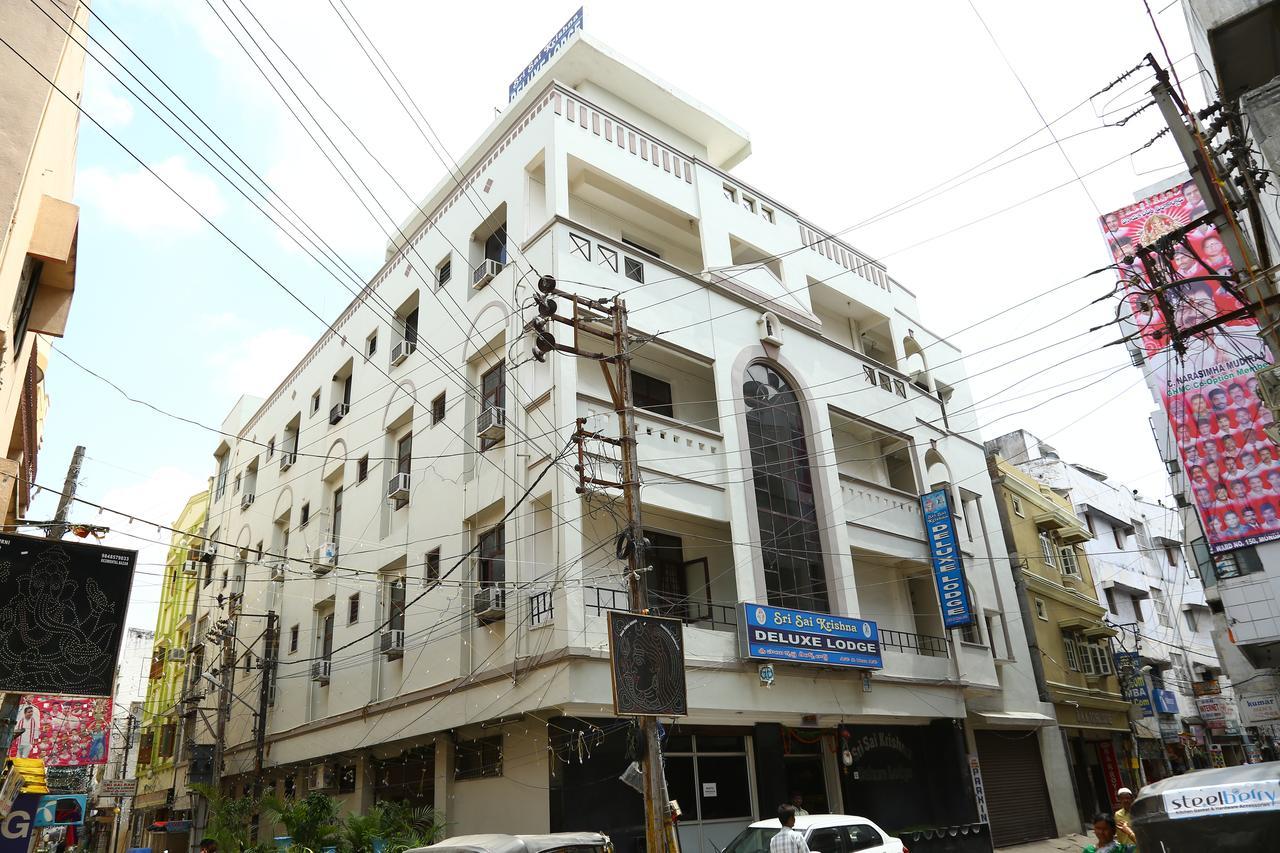 Sri Sai Krishna Deluxe Lodge Haidarábád Kültér fotó